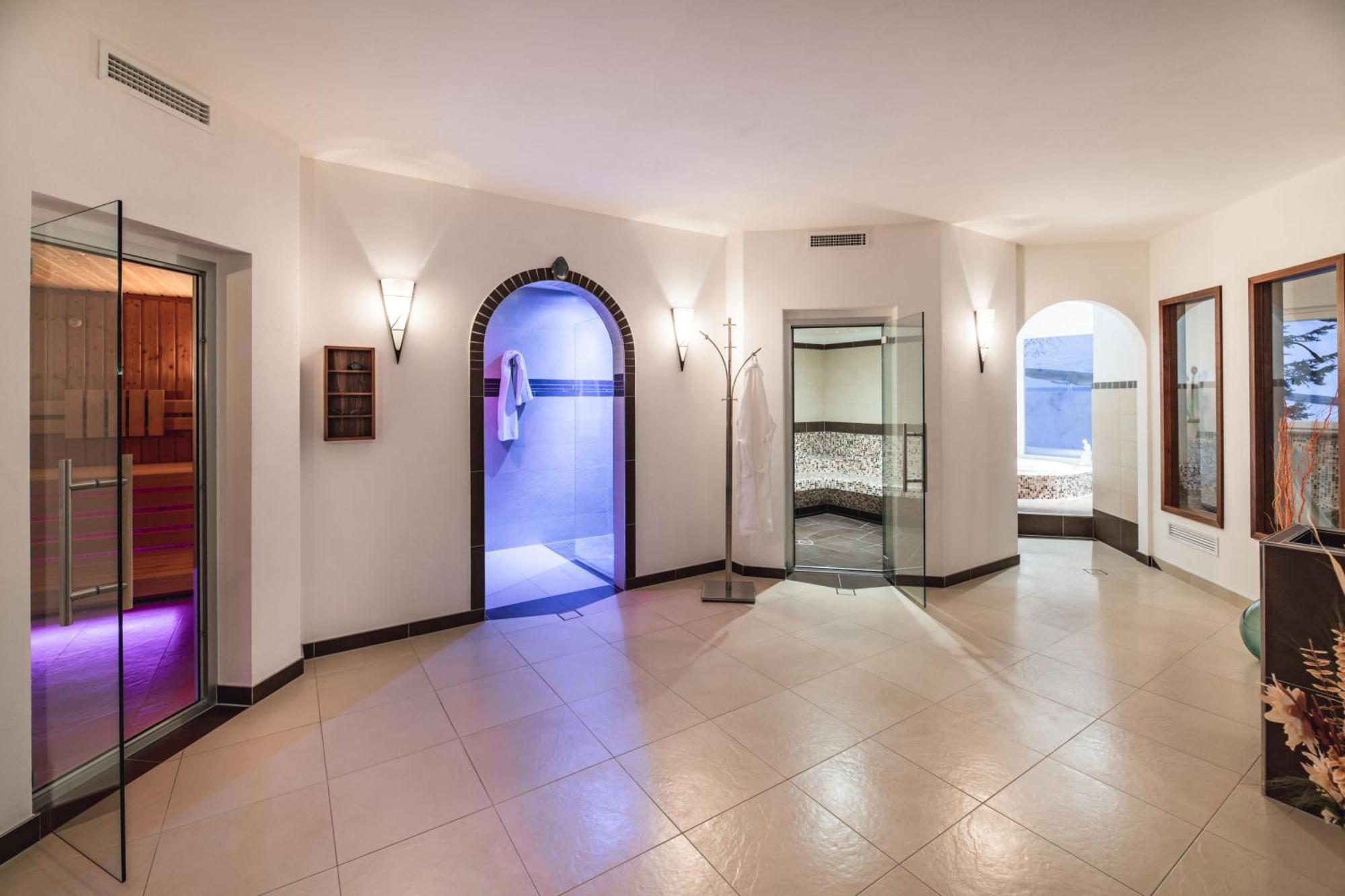 Hotel Daniel Apartments Selva di Val Gardena Extérieur photo